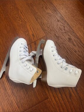 DBX White girls Figure Ice Skates - Classic